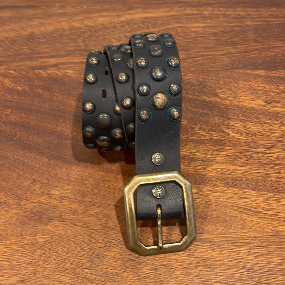 V22LA SPEEDBUMP BELT HAND STUDDED MADE IN THE USA 🇺🇸 CELEBRITY DESIGNER V22LA